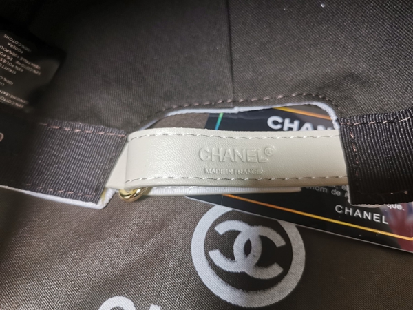 ブランド帽子角部分ディテール